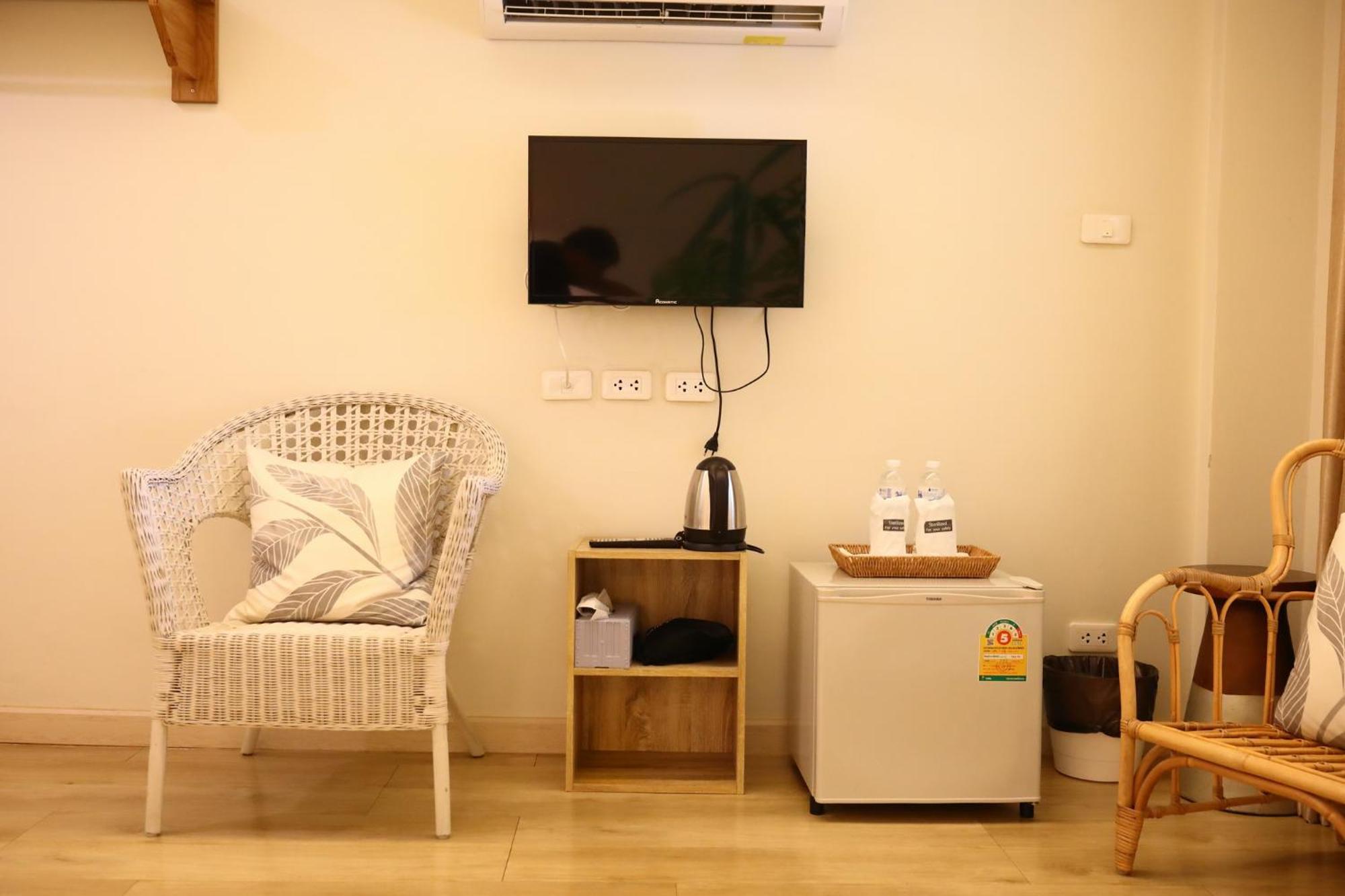 Poshtel Haven Bed & Breakfast Чиангмай Екстериор снимка